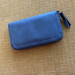 Universal Thread Grey Wallet